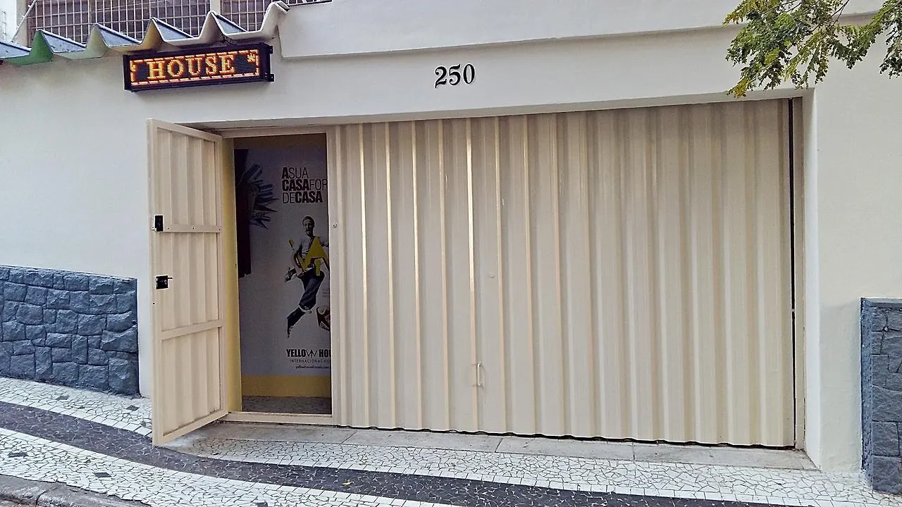 Yellow House Hostel Internacional Sao Paulo
