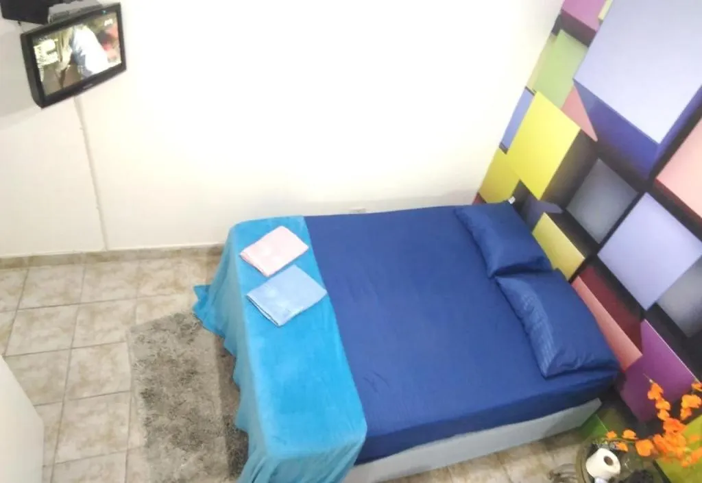 Yellow House Hostel Internacional Sao Paulo 0*,  Brazil